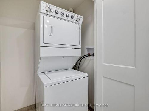 1708-4070 Confederation Pkwy, Mississauga, ON - Indoor Photo Showing Laundry Room