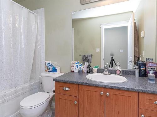 2158 Kingbird Dr, Langford, BC - Indoor Photo Showing Bathroom