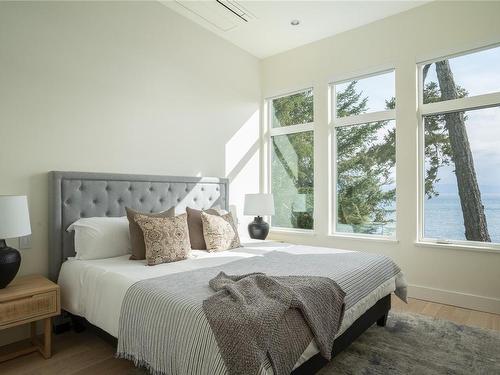 7510 Ocean Park Pl, Sooke, BC - Indoor Photo Showing Bedroom