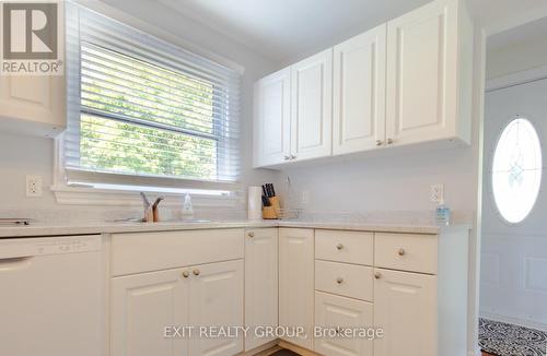 51 Elizabeth Crescent, Belleville, ON - Indoor Photo Showing Kitchen