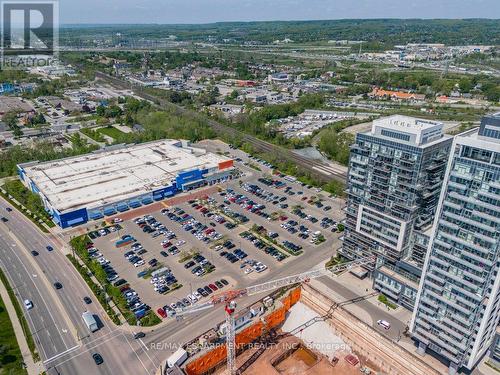 1008 - 2081 Fairview Street, Burlington, ON - Outdoor With View