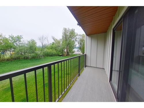 205 - 606 18Th Avenue N, Cranbrook, BC - Outdoor With Balcony With Exterior