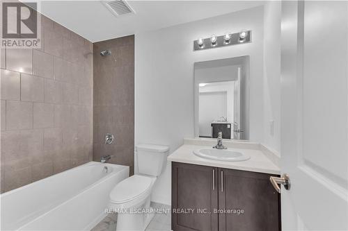 308 - 460 Dundas Street E, Hamilton, ON - Indoor Photo Showing Bathroom