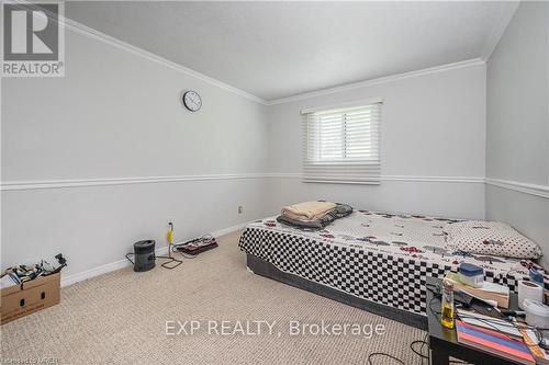 5 - 648 Doon Village Road, Kitchener, ON - Indoor Photo Showing Bedroom