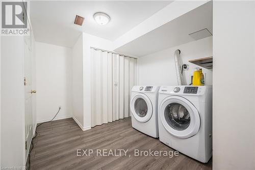 5 - 648 Doon Village Road, Kitchener, ON - Indoor Photo Showing Laundry Room