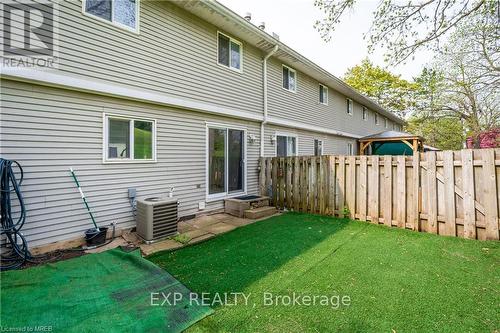 5 - 648 Doon Village Road, Kitchener, ON - Outdoor With Exterior