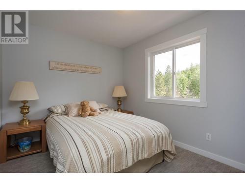 2170 Golf Course Drive, West Kelowna, BC - Indoor Photo Showing Bedroom