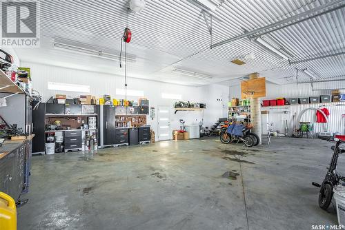 11 Stoney Ridge Place, North Battleford Rm No. 437, SK - Indoor Photo Showing Garage