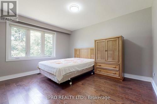 22 Royal Doulton Drive, Toronto, ON - Indoor Photo Showing Bedroom