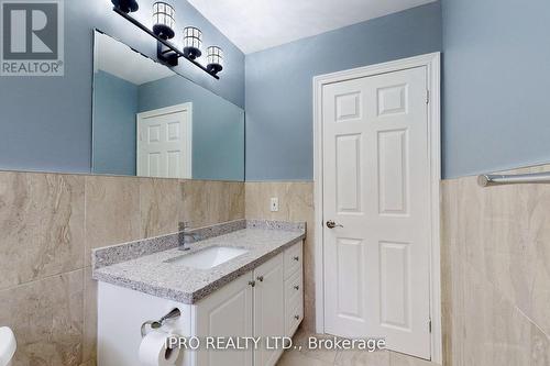 22 Royal Doulton Drive, Toronto, ON - Indoor Photo Showing Bathroom
