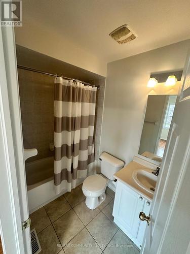 12 Tiller Lane, Toronto E09, ON - Indoor Photo Showing Bathroom