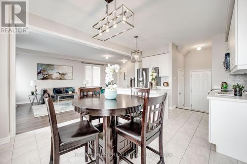 12 Pierce Place, New Tecumseth, ON - Indoor Photo Showing Dining Room