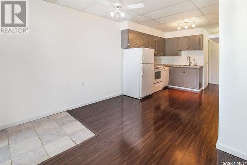 4 1186 Ashley Drive, Swift Current, SK - Indoor Photo Showing Kitchen