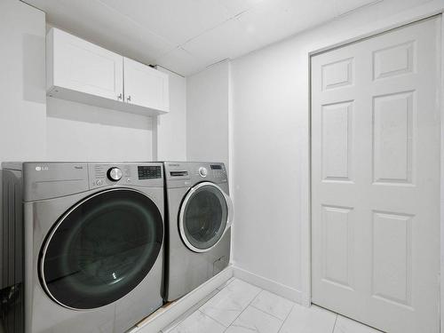 Laundry room - 63 Rue Jutras, Granby, QC - Indoor Photo Showing Laundry Room