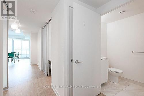 717 - 85 Wood Street, Toronto, ON - Indoor Photo Showing Bathroom