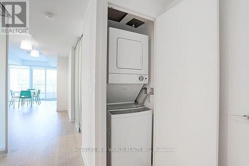 717 - 85 Wood Street, Toronto, ON - Indoor Photo Showing Laundry Room