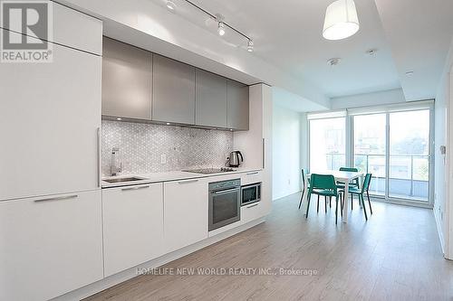 717 - 85 Wood Street, Toronto, ON - Indoor Photo Showing Kitchen With Upgraded Kitchen