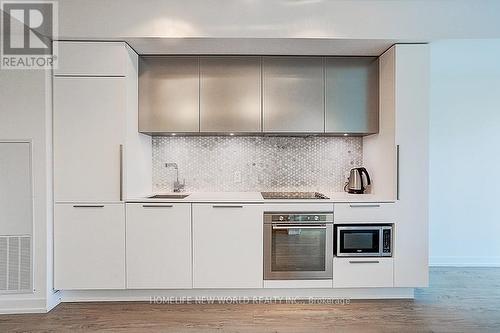 717 - 85 Wood Street, Toronto, ON - Indoor Photo Showing Kitchen