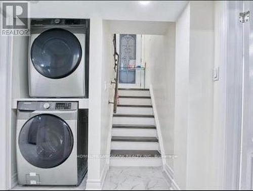 Bsmt - 17 Brewton Road, Toronto, ON - Indoor Photo Showing Laundry Room