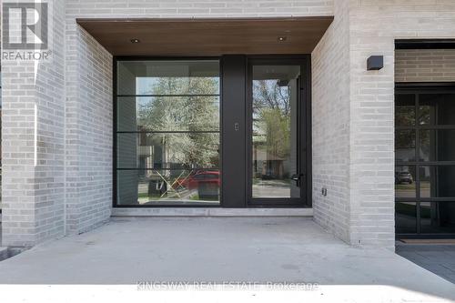 17 Broadview Avenue, Mississauga, ON - Outdoor