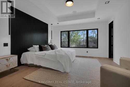 17 Broadview Avenue, Mississauga, ON - Indoor Photo Showing Bedroom