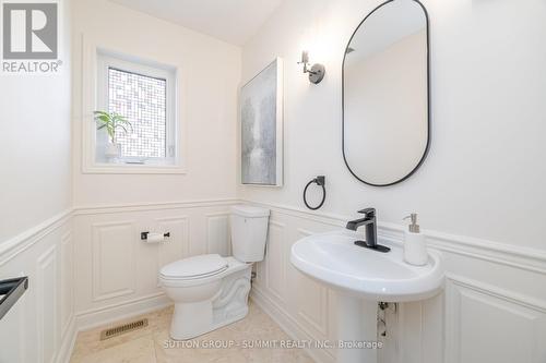 24 Oak Street, Halton Hills, ON - Indoor Photo Showing Bathroom