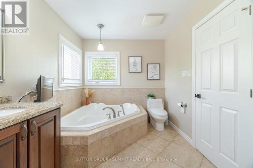 24 Oak Street, Halton Hills, ON - Indoor Photo Showing Bathroom