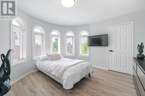 24 Oak Street, Halton Hills, ON - Indoor Photo Showing Bedroom