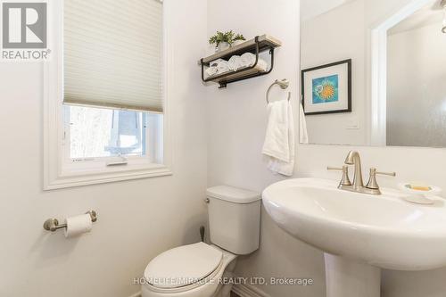 13 Brookside Crossing, Huntsville, ON - Indoor Photo Showing Bathroom