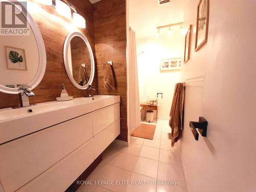 77 Carberry Crescent, Brampton, ON - Indoor Photo Showing Bathroom