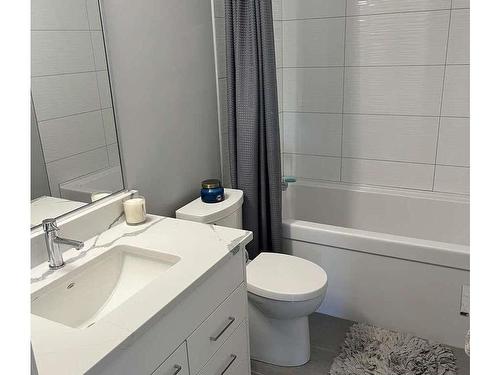 1305 Centauri Dr, Langford, BC - Indoor Photo Showing Bathroom