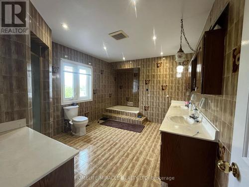 3 Bellini Avenue E, Brampton, ON - Indoor Photo Showing Bathroom