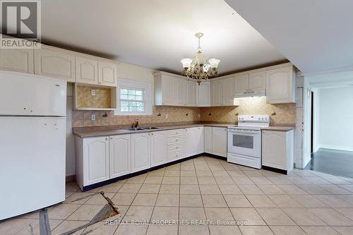 7871 Ninth Line, Markham, ON - Indoor Photo Showing Kitchen With Double Sink