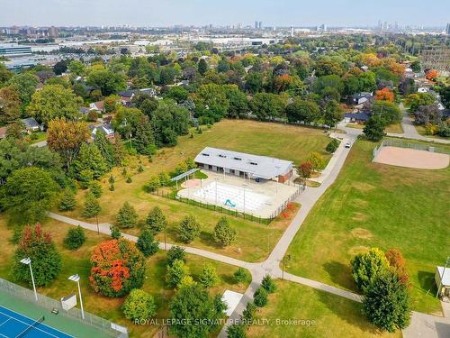 762 Duchess Dr, Mississauga, ON - Outdoor With View