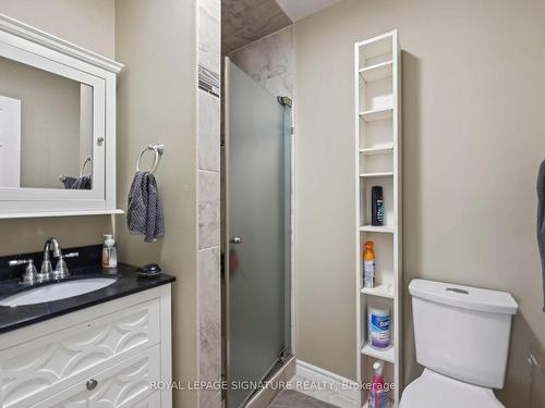 525 Victoria St, Kingston, ON - Indoor Photo Showing Bathroom