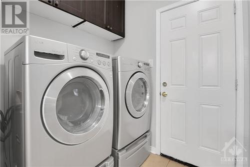 2242 Clendenan Crescent, Ottawa, ON - Indoor Photo Showing Laundry Room