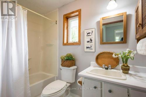 21 Storms Lane, Prince Edward County, ON - Indoor Photo Showing Bathroom