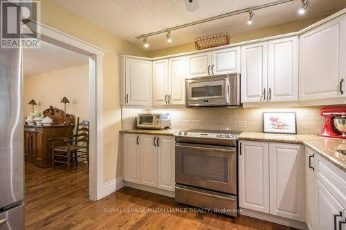 21 Storms Lane, Prince Edward County, ON - Indoor Photo Showing Kitchen