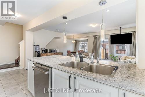 47 - 1000 Asleton Boulevard N, Milton, ON - Indoor Photo Showing Kitchen With Double Sink With Upgraded Kitchen