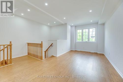 54 - 2171 Fiddlers Way, Oakville, ON - Indoor Photo Showing Other Room