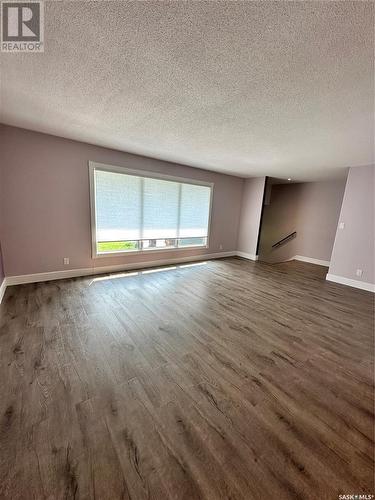 303 2Nd Avenue, Humboldt, SK - Indoor Photo Showing Living Room