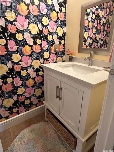 303 2Nd Avenue, Humboldt, SK - Indoor Photo Showing Laundry Room