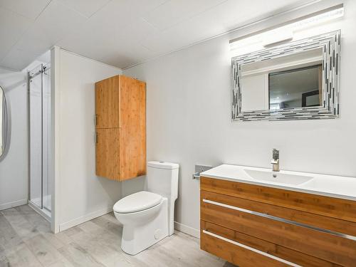 Bathroom - 700 Rue Des Vignobles, Rosemère, QC - Indoor Photo Showing Bathroom