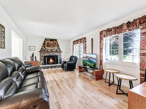 Salon - 592 Rue Martin-Perrier N., Gatineau (Aylmer), QC - Indoor Photo Showing Living Room With Fireplace