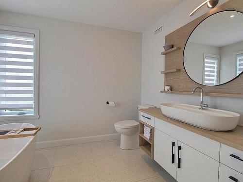 Salle de bains - 383 Rue Des Maraîchers, Québec (Beauport), QC - Indoor Photo Showing Bathroom