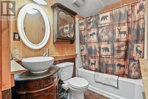 1309 Temple Avenue, Innisfil, ON - Indoor Photo Showing Bathroom