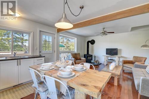 794 Highway 518, Seguin, ON - Indoor Photo Showing Dining Room