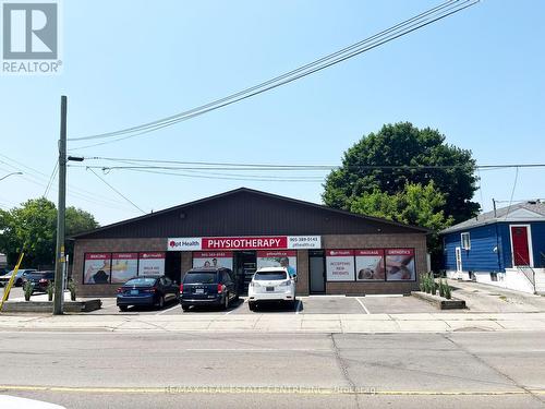 520-522 Upper Sherman Avenue, Hamilton, ON 