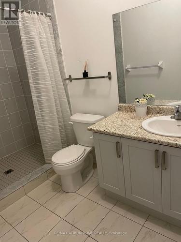 72 Church Street S, Richmond Hill, ON - Indoor Photo Showing Bathroom