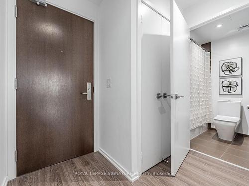 3512-70 Temperance St, Toronto, ON - Indoor Photo Showing Bathroom